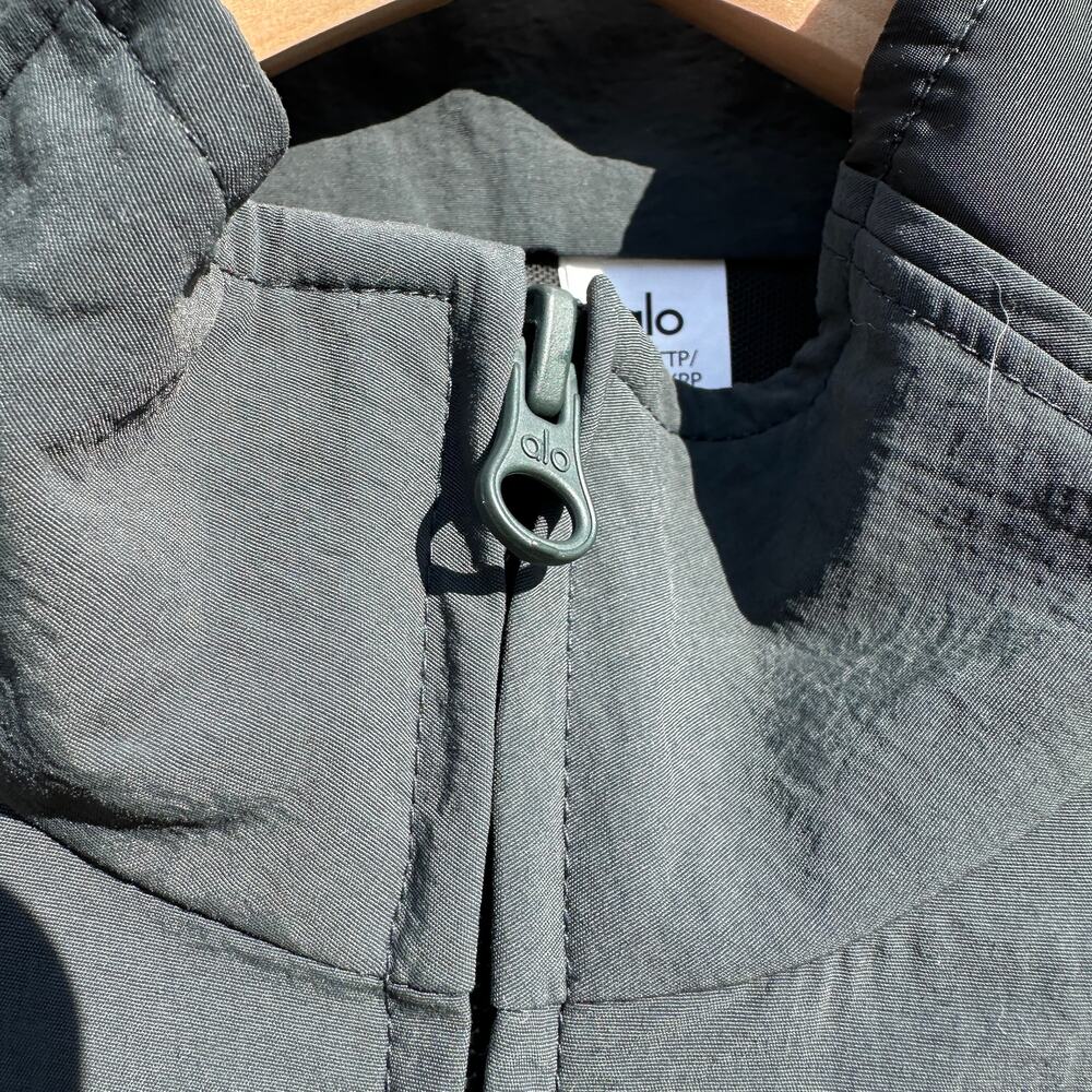 Alo Yoga Origin Full-Zip Track Jacket Size XXS Charcoal Green Windbreaker $198 - Picture 12 of 16